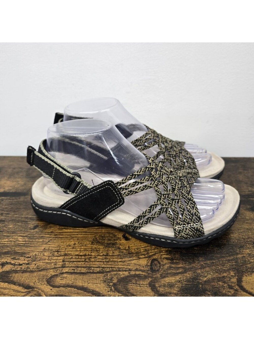 Clarks Sandals Womens 7M Amanda Ease Slide Strappy Hiking Outdoor Comfort Shoes